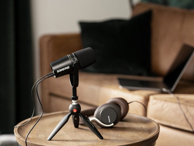 Micro-livestream-podcast-shure-mv7-05