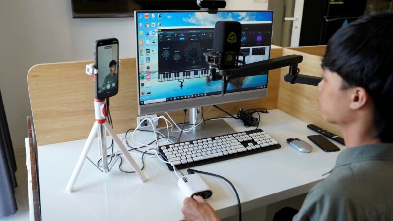 Các thiết bị liên quan đến workflow DAW cũng cần được chuẩn bị kỹ lưỡng Các thiết bị liên quan đến workflow DAW cũng cần được chuẩn bị kỹ lưỡng