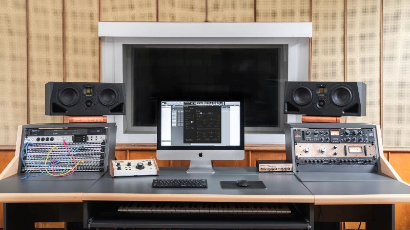 Những studio chuyên nghiệp như phòng thu âm lồng tiếng Gò Vấp cần đầu tư vào DAW để sản xuất âm thanh hiệu quả Những studio chuyên nghiệp như phòng thu âm lồng tiếng Gò Vấp cần đầu tư vào DAW để sản xuất âm thanh hiệu quả