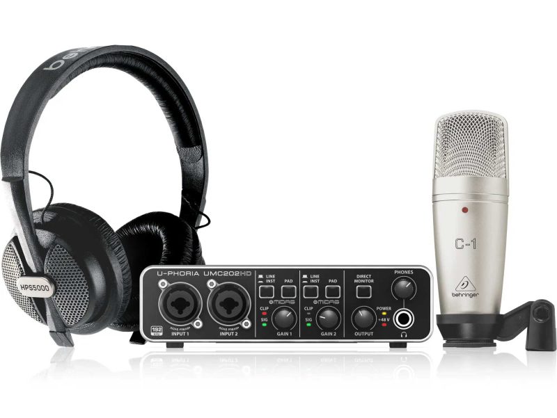 Phòng thu âm chuyên nghiệp Bàn Cờ chọn các audio interface sạch tiếng để đảm bảo bản thu chất lượng Phòng thu âm chuyên nghiệp Bàn Cờ chọn các audio interface sạch tiếng để đảm bảo bản thu chất lượng
